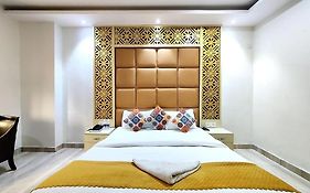 Hotel Orchid Garden Karol Bagh
